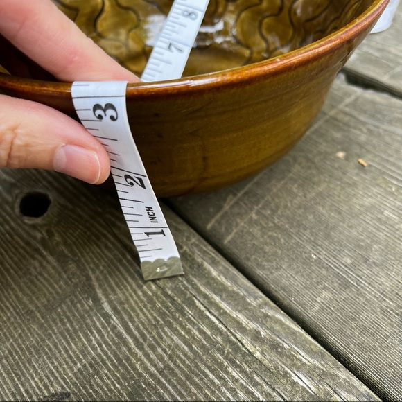 Handmade Ceramic Bowl in Autumn Colored Browns With Etched Decorative Pattern. - Picture 12 of 16